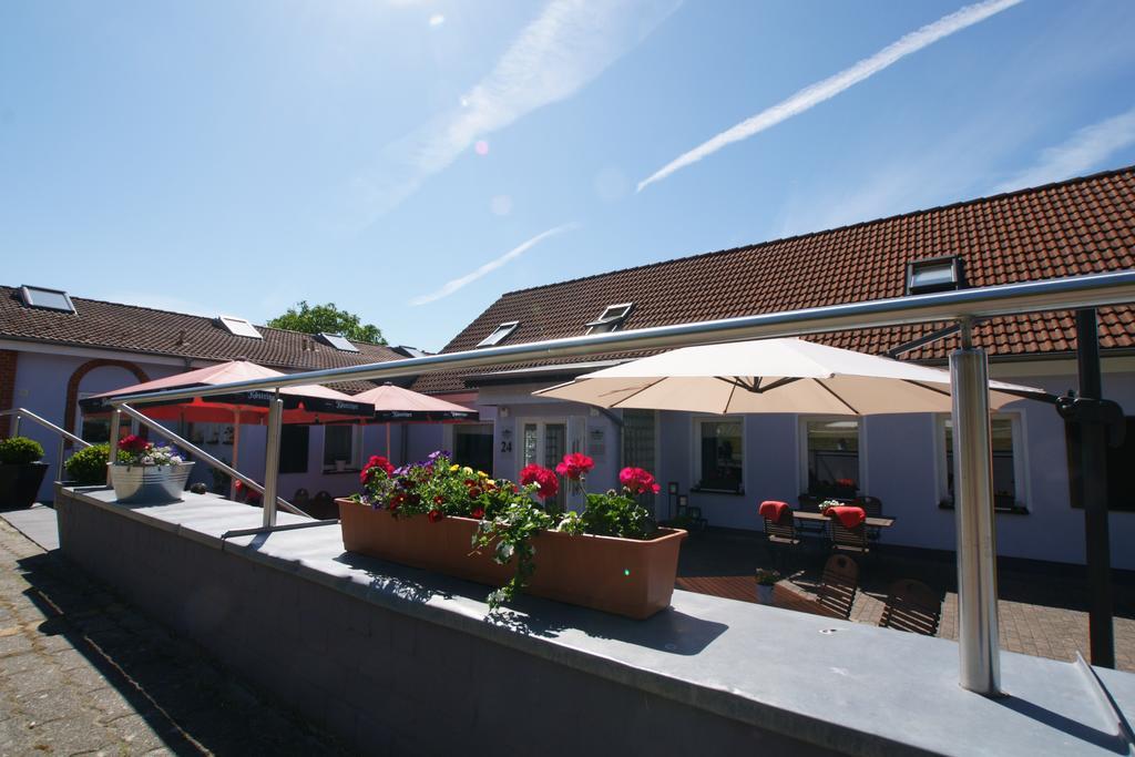 Pension Kastanie Bergen Auf Rugen Buitenkant foto